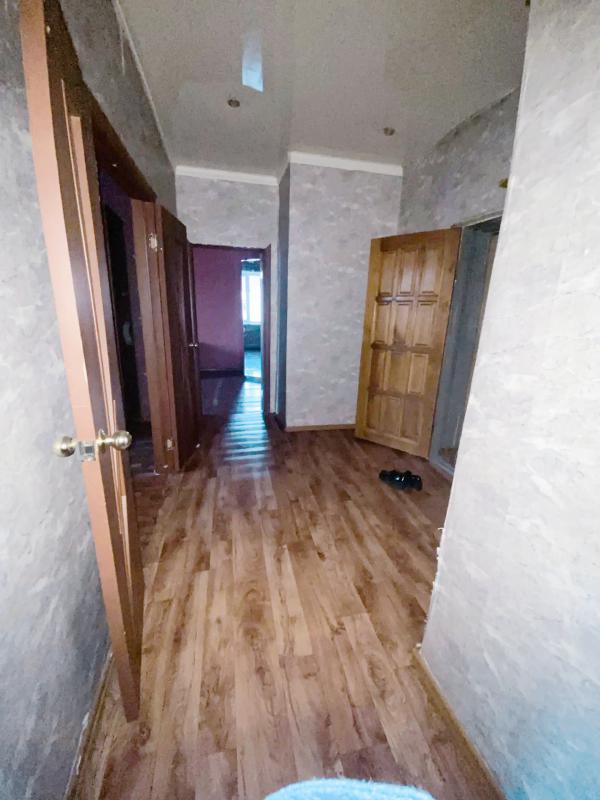 Продается СТАРОГО ТИПА 2-х комнатная квартира в исторической части города Новотроицка.
. - Новотроицк