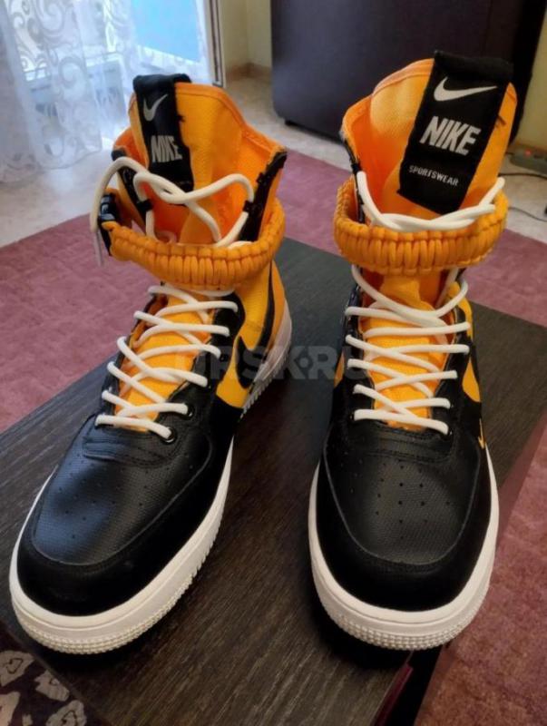 Продам мужские кроссовки Nike раз. 44 -3000 руб и туфли женские новые  раз.40-1200 руб. - Новотроицк