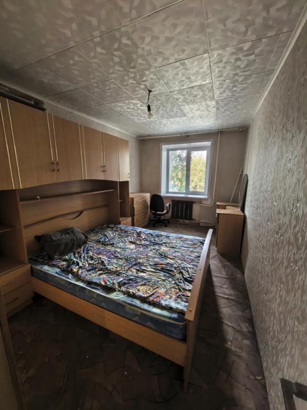 Продам трехкомнатную квартиру по ул. - Орск