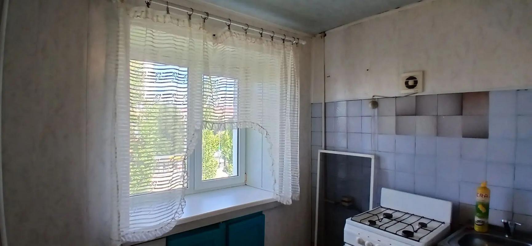 Продаётся трёхкомнатная квартира в востребованном районе города с красивым видом на Советскую , г. - Новотроицк