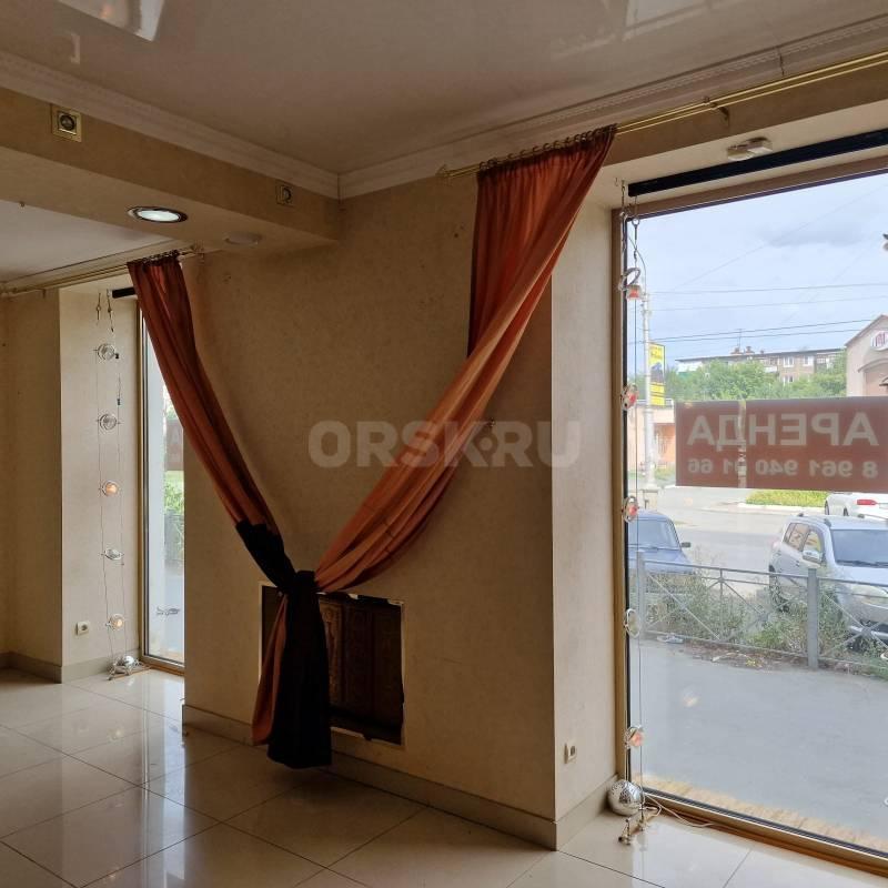 Сдаётся коммерческое помещение 120 м² на перекрёстке Станиславского / Краматорской — готово к заезду - Орск