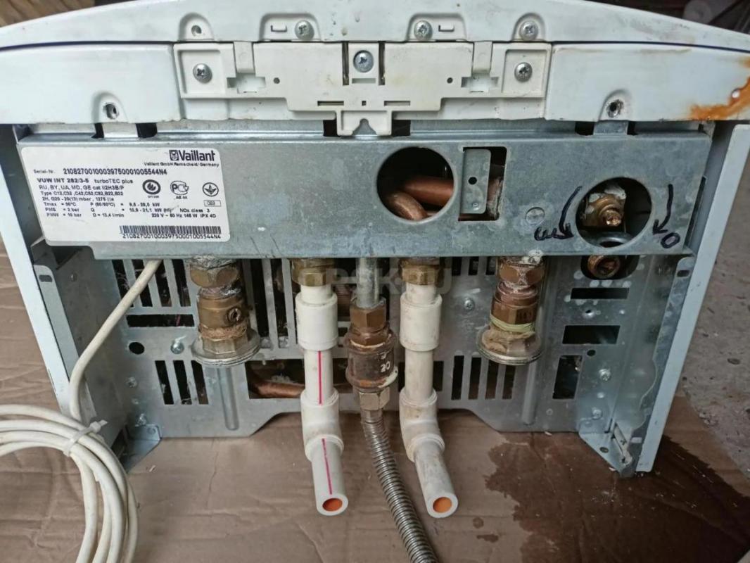 Газовый котел б/у Vaillant turboTEC plus VUW INT 282/3-5 . - Новоорск