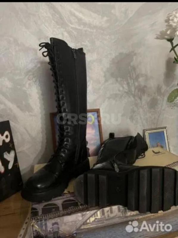 Продам женские высокие сапоги на шнуровке. - Орск
