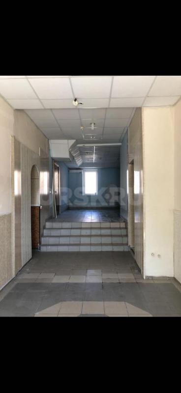 Сдаётся помещение 65 м2 под любой вид деятельности в центре города на Парковой площади, цена 700 руб - Новотроицк