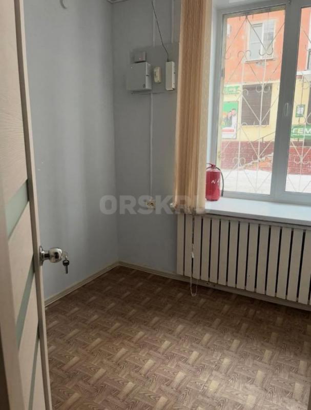 Сдается в аренду кабинет 9м. - Орск