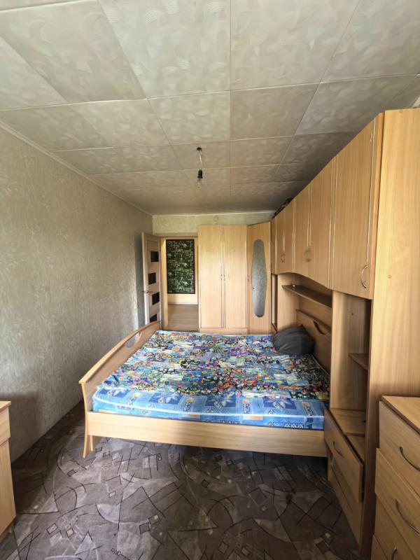 Продам трехкомнатную квартиру по ул. - Орск