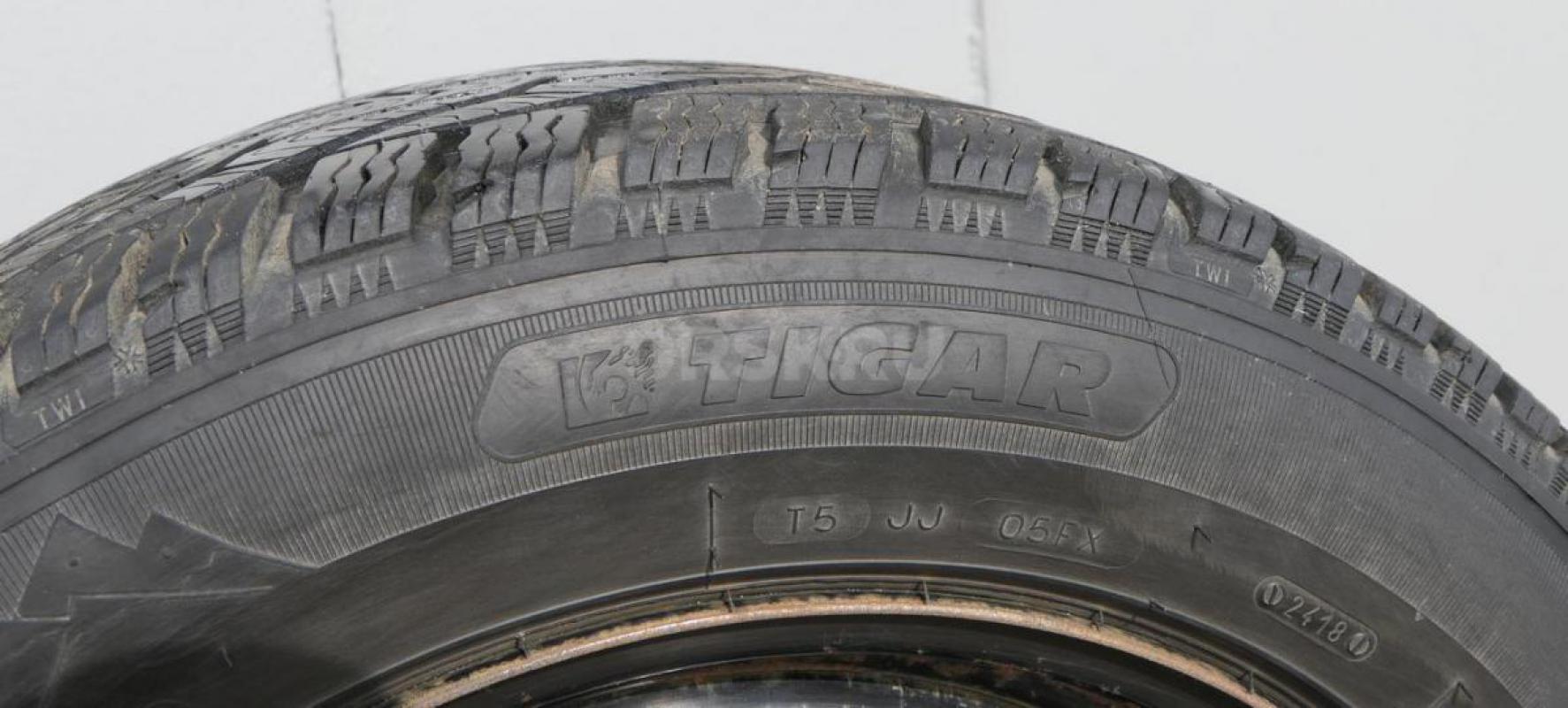 Шины зимние Tigar Winter (липучка) 235/55 R17 (103 V)

•	Комплект из 4-ёх шин
•	Размер: 235/55 R1 - Орск
