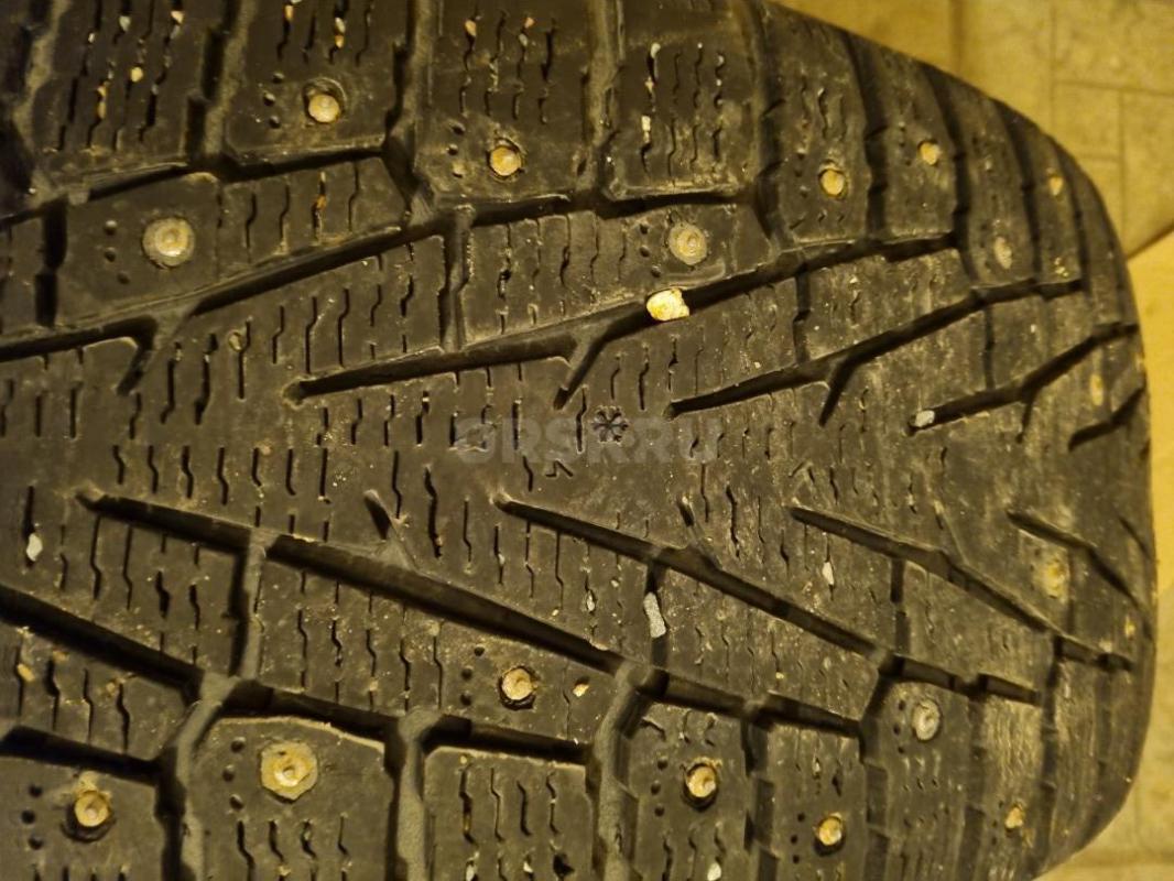 Nokian Tyres Hakkapeliitta 7  245/55R19
Шипы все (дошиповка+родные)
Не горбатые , не спускают
Ест - Орск