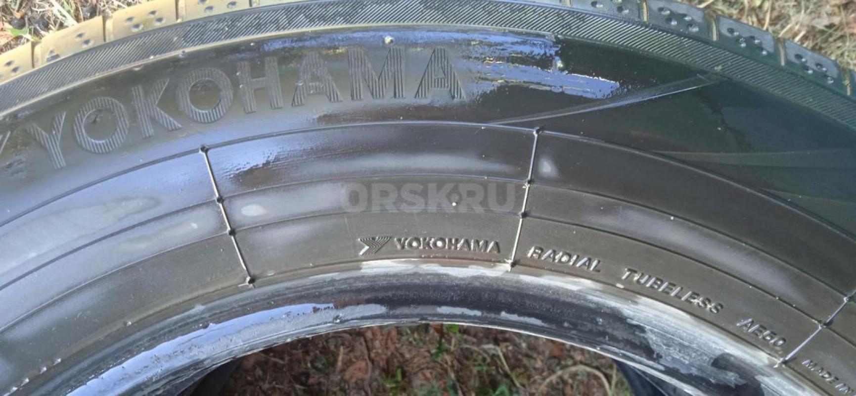 Продам 2 б/у шины YOKOHAMA RADIAL TUBELESS  215/65  R 16   98H  без порезов и грыж.2018 г. - Орск