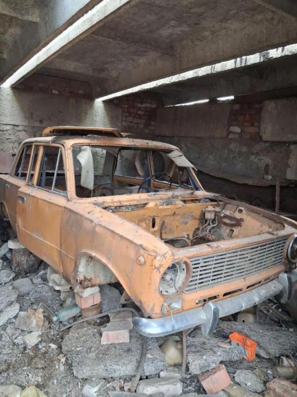 Продам на запчасти два автомобиля (кузова) в разобранном состоянии:
ВАЗ-2103 и 21011. - Орск