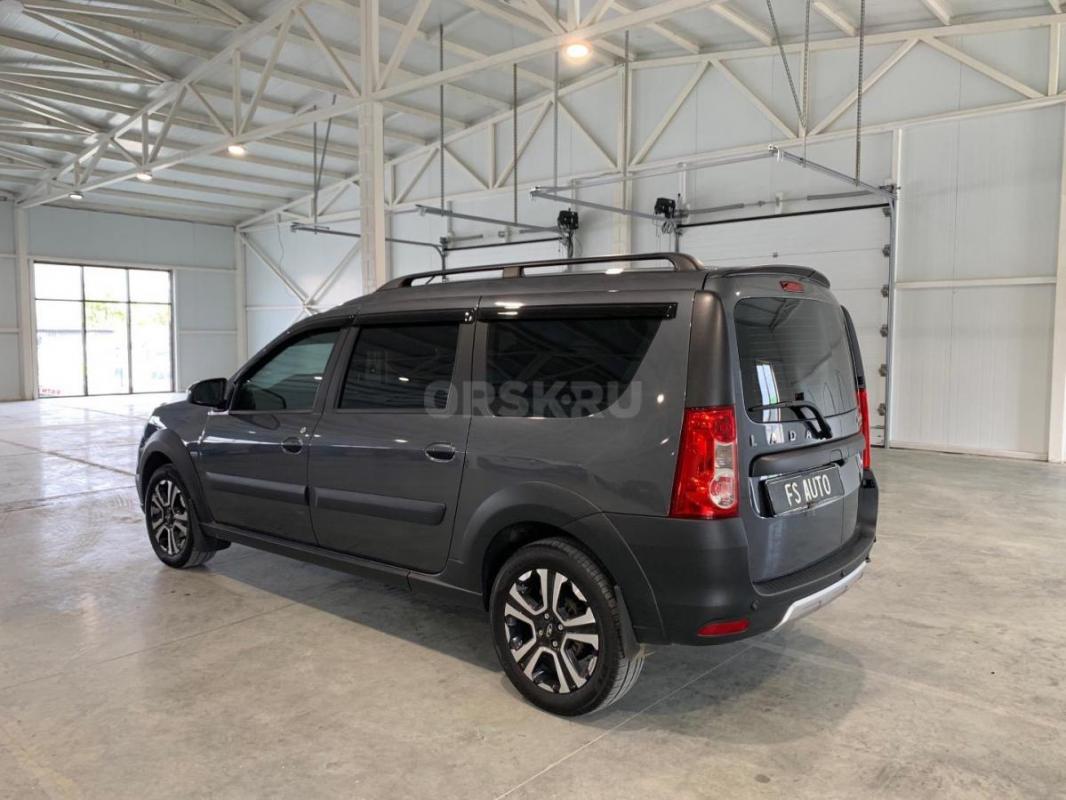 В продаже LADA LARGUS CROSS 2025 года выпуска.
7 местный!!!
1 собственник.
33 тысячи пробега. - Орск