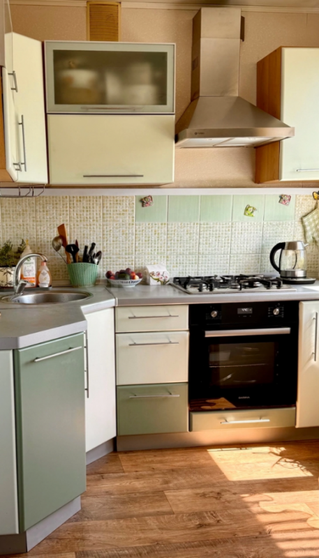 Продается 3-х комнатная квартира общей площадью 61,9 кв. - Орск