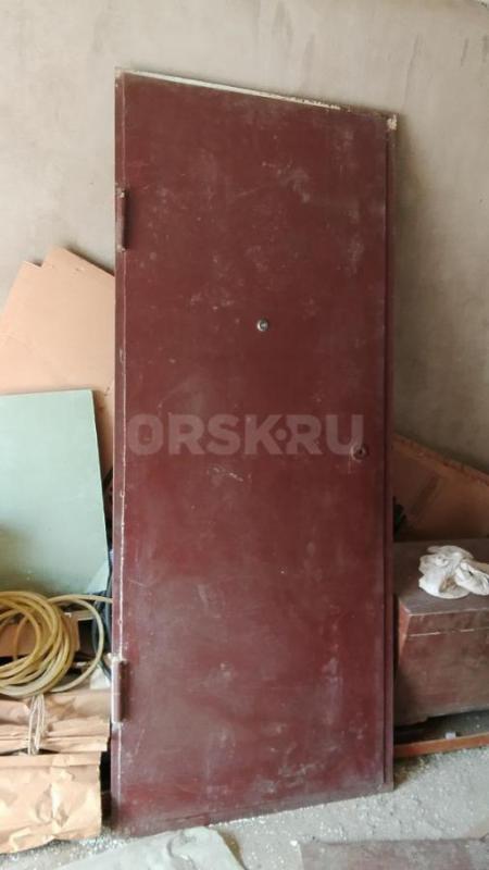 Продаю надежную металлическую дверь, которая отлично подойдет для установки в квартиру, тамбур или т - Орск