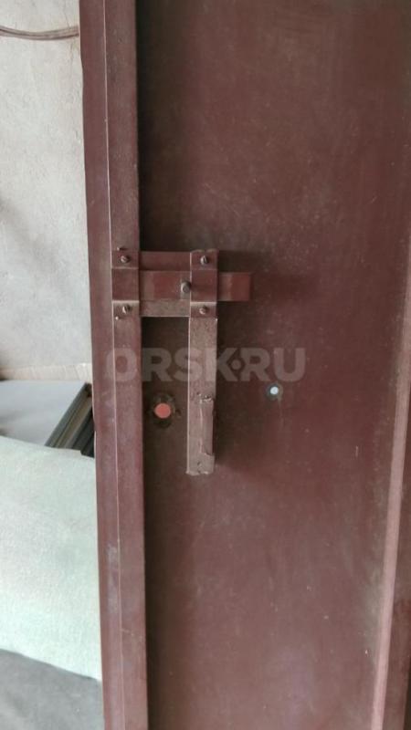 Продаю надежную металлическую дверь, которая отлично подойдет для установки в квартиру, тамбур или т - Орск