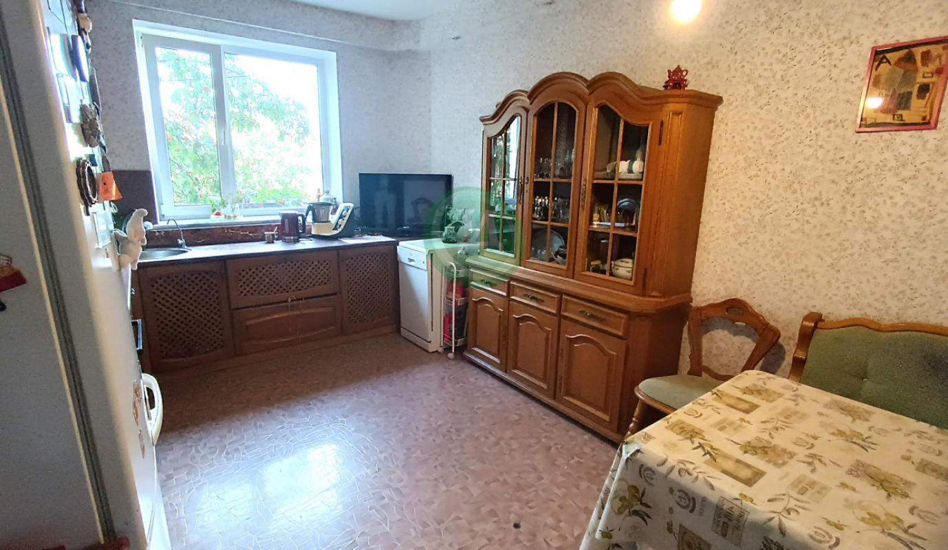 К продаже предлагается индивидуальный жилой дом на земельном участке полностью пригодный для комфорт - Орск