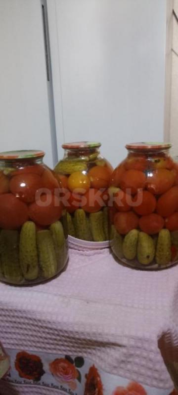 Огурцы, помидоры и ассорти 3л 250 р. - Орск