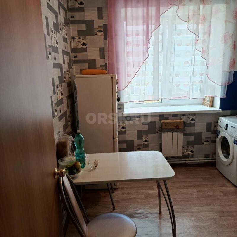 Сдам однокомнатную квартиру на длительный срок, район ОЗТП, в квартире имеется все необходимое оплат - Орск