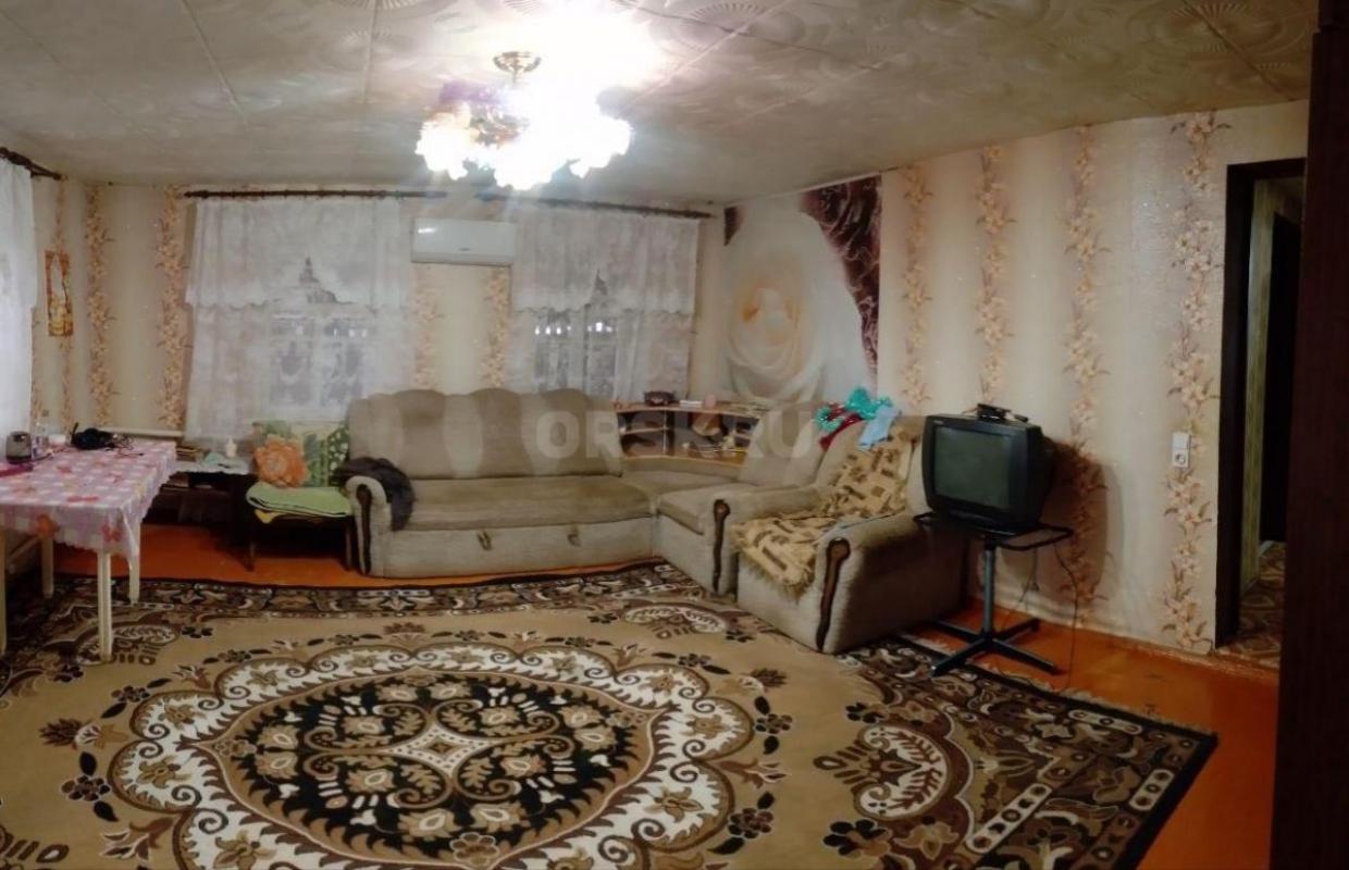 Продается теплый дом в п. - Орск