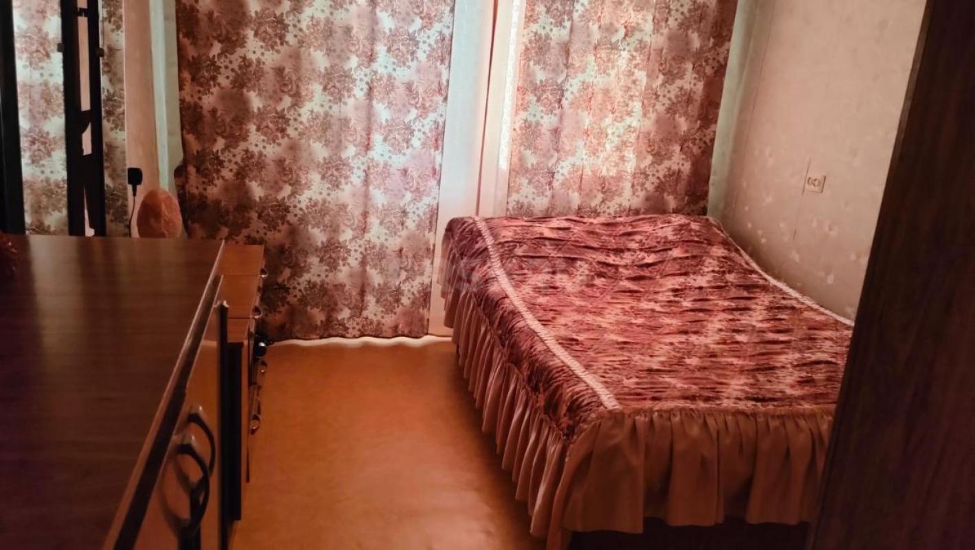 Продам спальный гарнитур: шифоньер, кровать с матрасом, комод, трельяж. - Орск