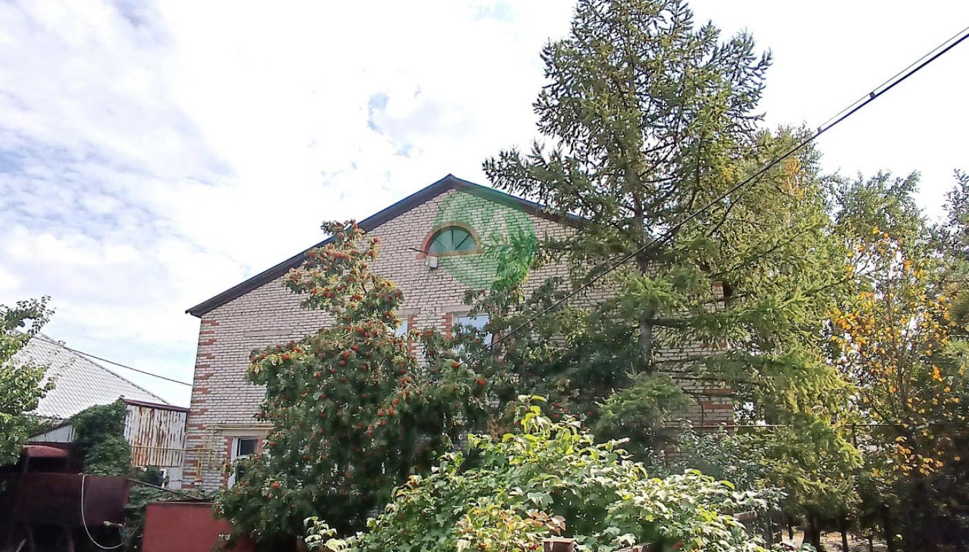 К продаже предлагается индивидуальный жилой дом на земельном участке полностью пригодный для комфорт - Орск
