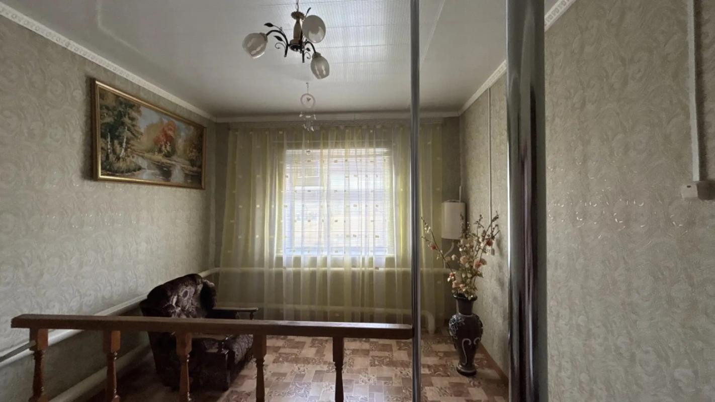 Краснохолм &mdash; село в Оренбургской области, входит в городской округ город Оренбург. - Краснохолм