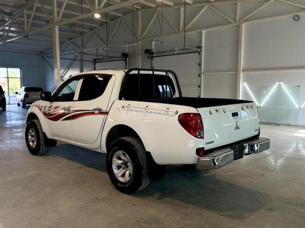 В продаже MITSUBISHI L 200, 2012 года выпуска. - Орск