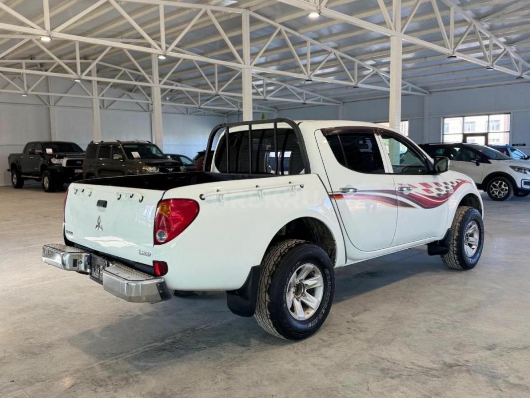 В продаже MITSUBISHI L 200, 2012 года выпуска. - Орск