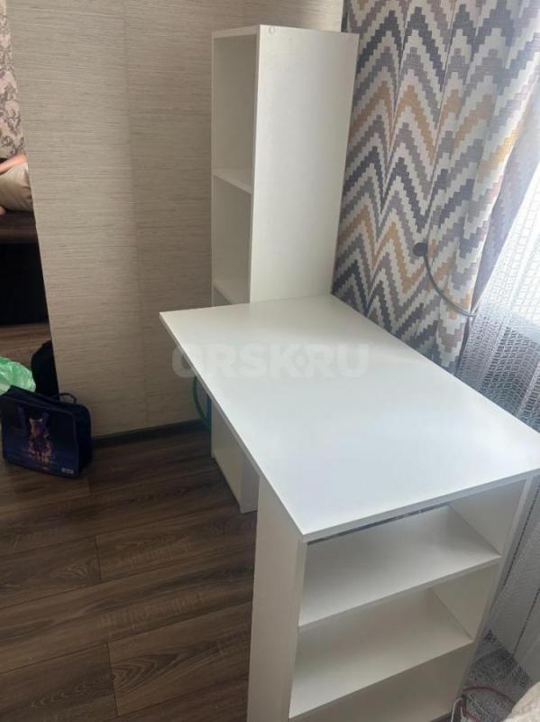 Продам стол письменный со стеллажом для школьника. - Орск