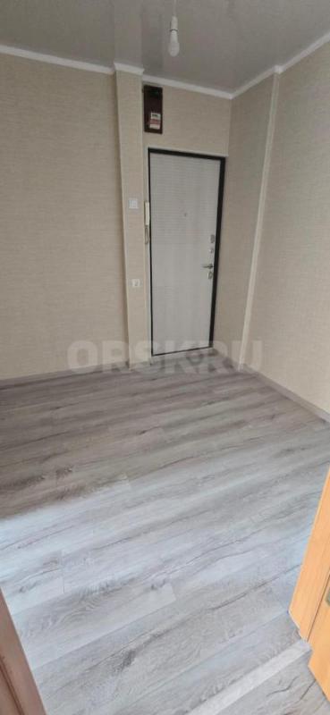 Продам 3-х комн квартиру по улице Олимпийская, дом 18, ремонт, 4/5 эт. - Орск