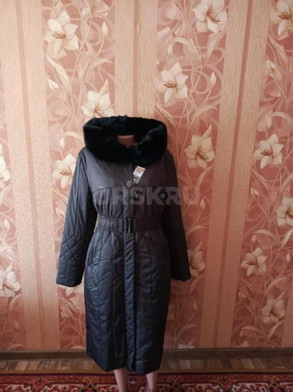Продам верхнюю одежду (новая)
Женские пуховики с мехом на капюшоне чернобурка 48,58 размеры , утепл - Орск