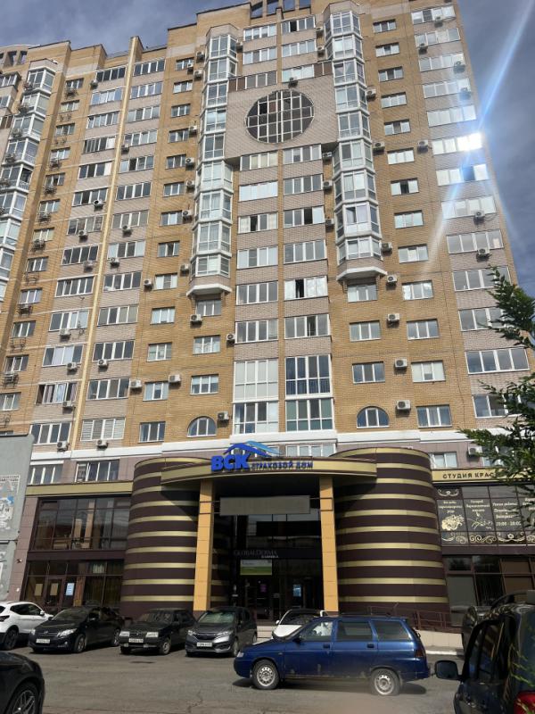 Продается 2 комнатная квартира в центре города. - Оренбург
