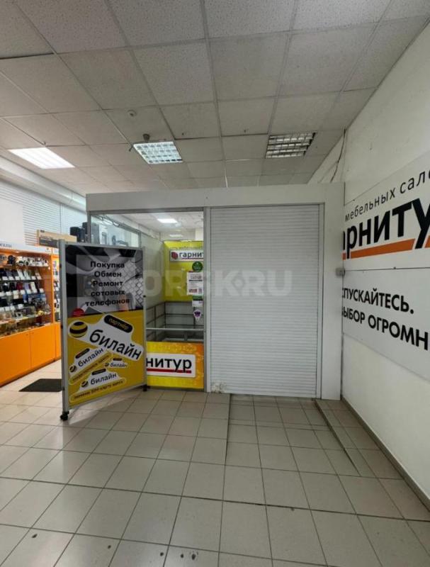Сдается в Аренду помещение цокольного этажа  площадью 400 кв м в здании ТЦ ЯШМА по адресу: Орск, пр - Орск