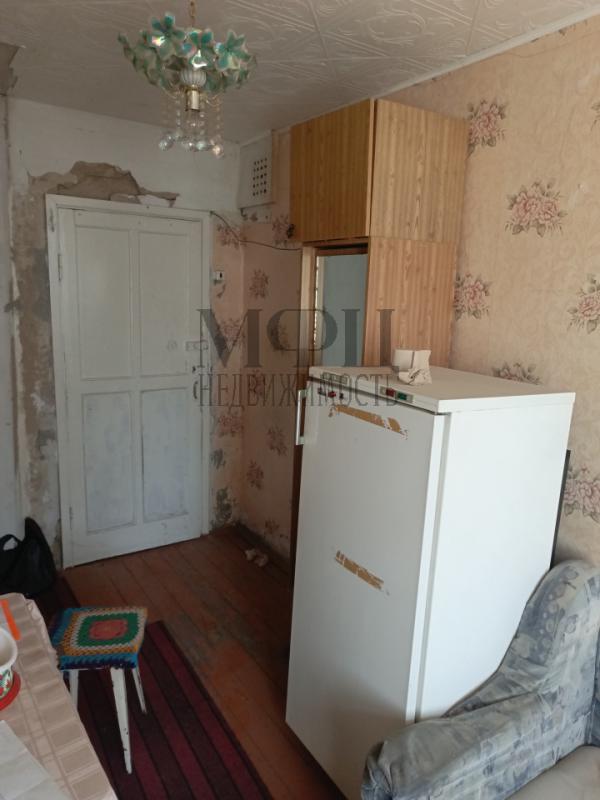 Продам комнату в общежитии на 2 этаже 5 этажного дома. - Орск