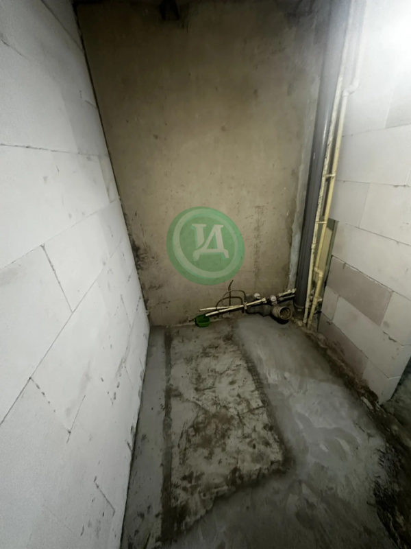 Продам 2 комнатную квартиру в 5 этажном доме на 2 этаже. - Орск