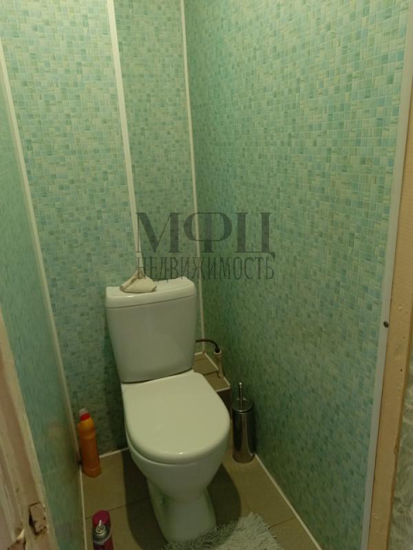 Продаётся 3 комнатная квартира на 5 этаже 5 этажного кирпичного дома. - Орск