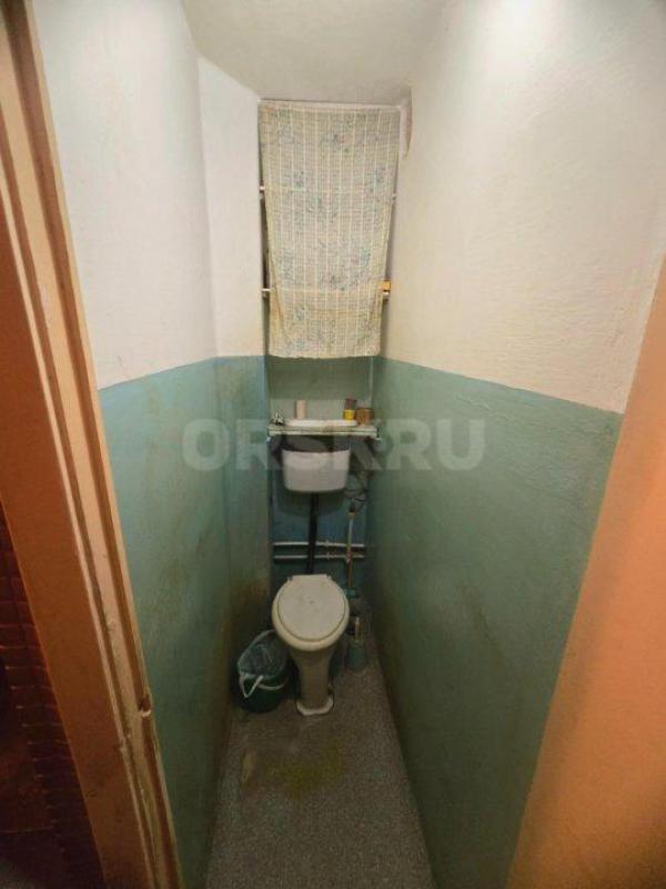 Продается 2-х комнатная квартира по адресу: ул. - Орск