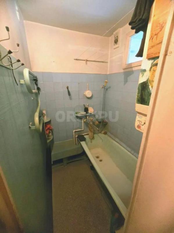Продается 2-х комнатная квартира по адресу: ул. - Орск