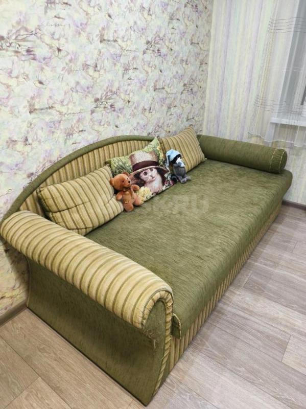 Тахта цвет оливково-зелёный с одним подлокотником, ящик для белья, габариты: ширина 218см, глубина 1 - Орск