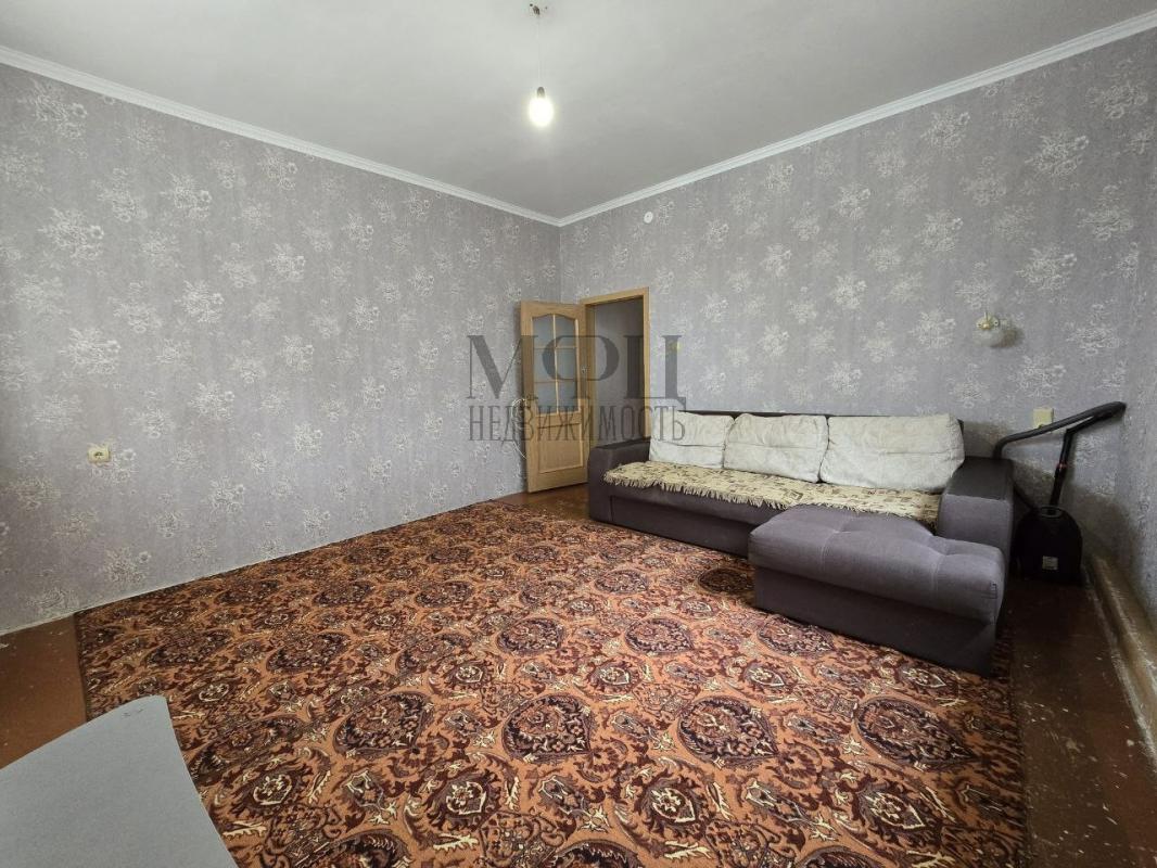 Продается просторная 2-комнатная квартира в п. - Орск