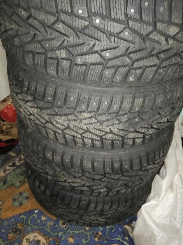 Продам комплект новой шипованной резины айкон характер айс 7 215/60 г17. - Гай