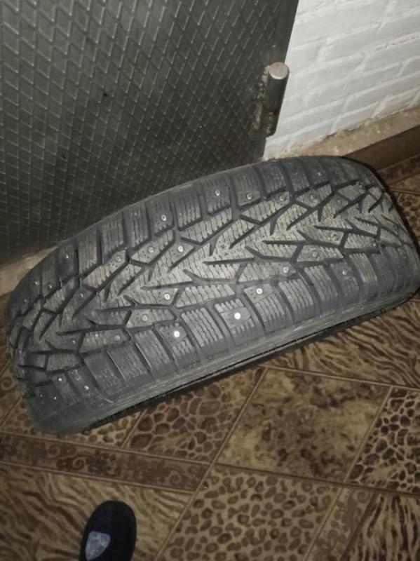 Продам комплект новой шипованной резины айкон характер айс 7 215/60 г17. - Гай