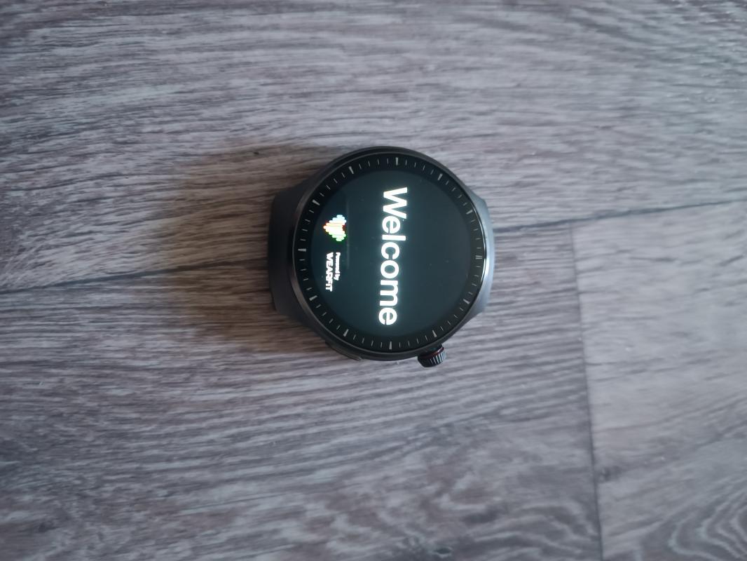 Продам смарт-часы HW6MAX в отличном состоянии, в комплекте зарядник, несколько браслетов. - Гай
