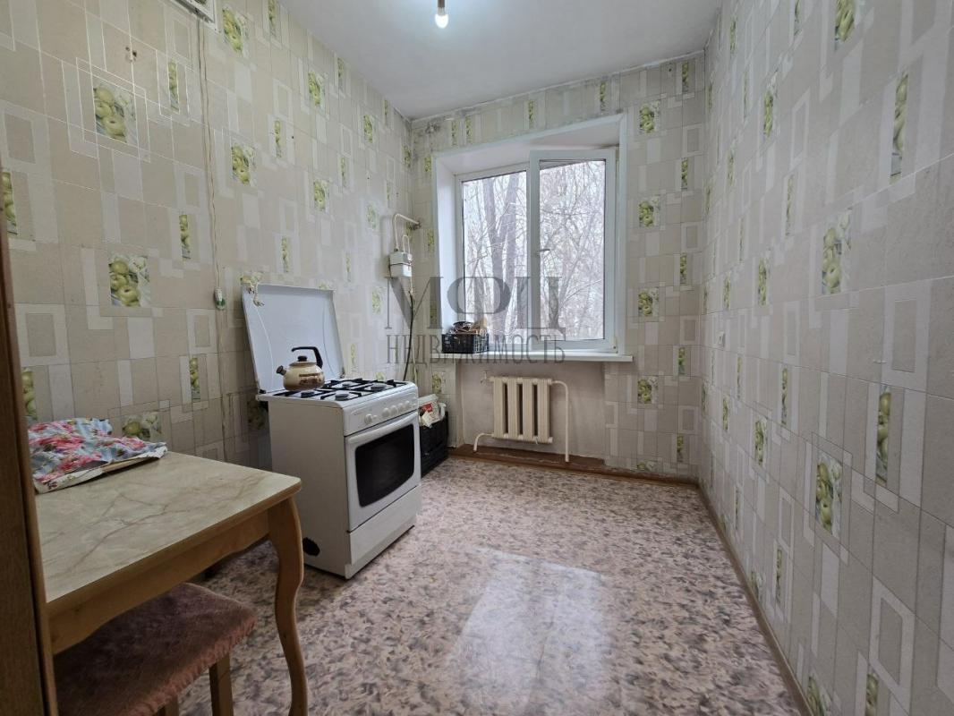 Продается просторная 2-комнатная квартира в п. - Орск