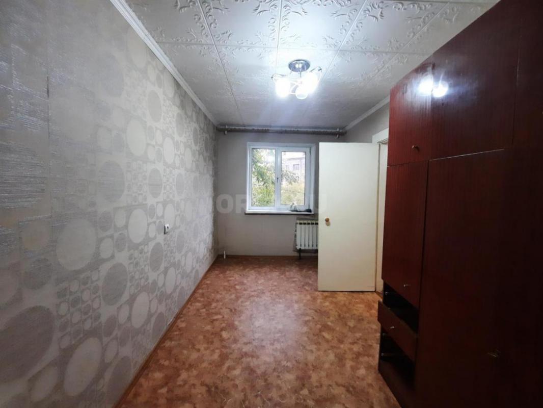 Сдается 2-х комнатная квартира, 2/5, в районе ост. 6 Школа, по пер. - Орск