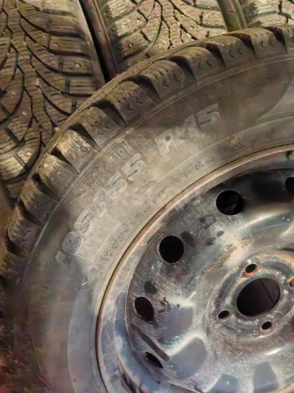 Продам зимнюю резину от логана Formula Ice 185/65/r15 со штампованными дисками 4*100 в хорошем состо - Орск