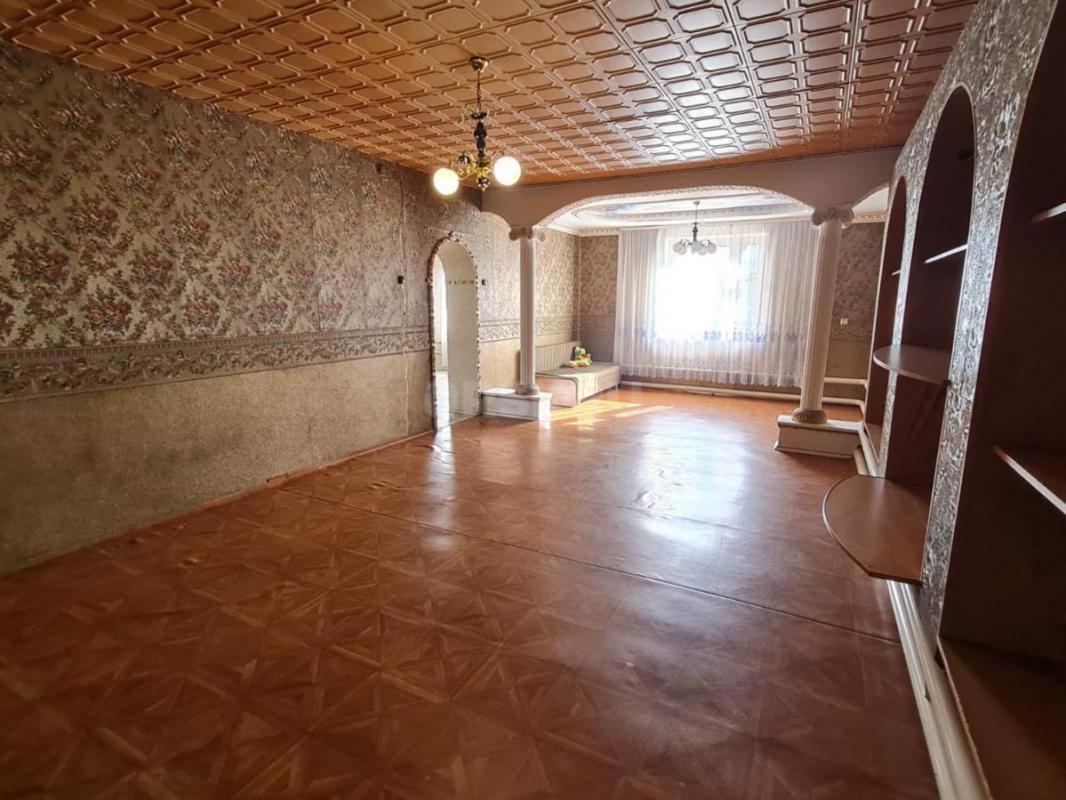 Продам жилой 2-х этажный дом, расположенный по адресу: улица Рябиновая(район Мостострой). - Орск