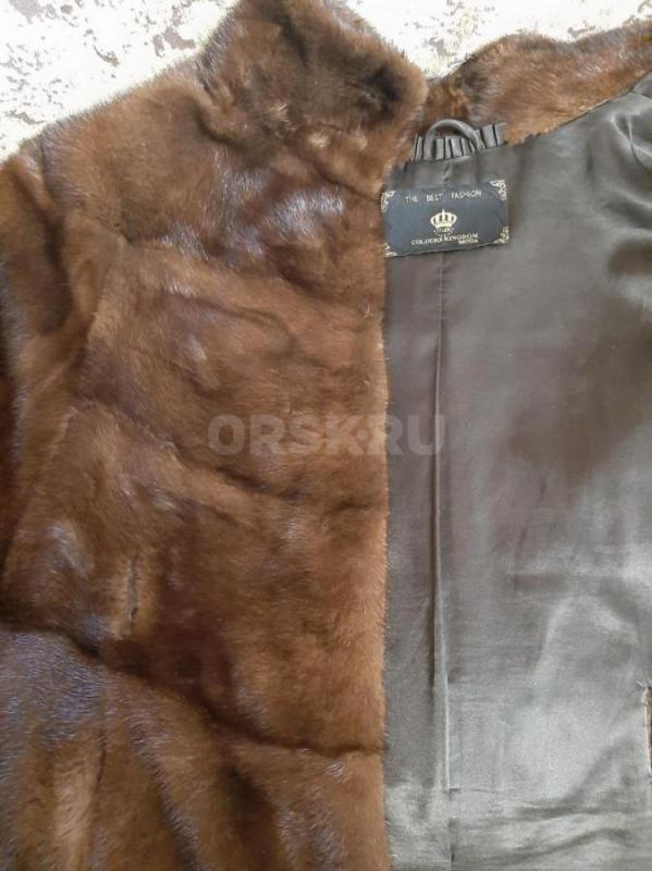 Продам две норковые шубы автоледи, б/у, в хорошем состоянии, качественные, дорогой мех, размер оверс - Орск