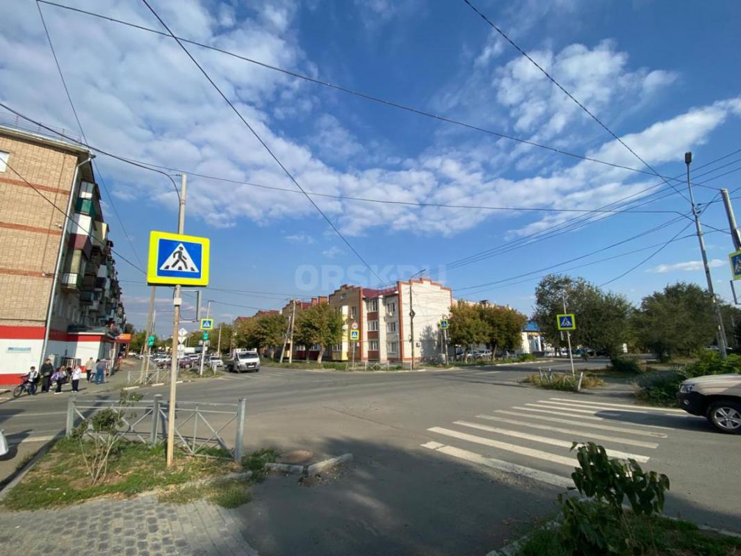 Сдам в аренду офисные и торговые площади от 30 кв. - Орск