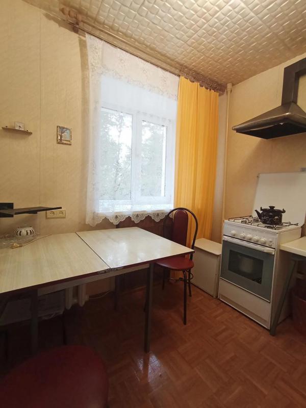 В продаже 3-комнатная квартира в центре города по адресу:  г. - Новотроицк