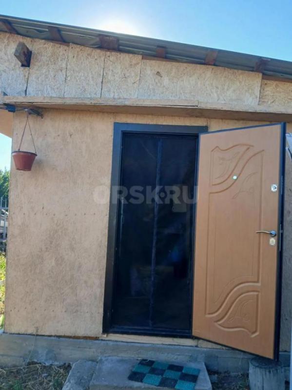 ПРОДАМ УЧАСТОК С ДОМИКОМ (14 КВ. - Орск